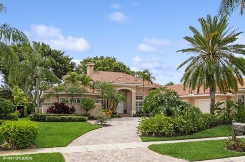 10151 Heronwood Ln, West Palm Beach, FL 33412-1523