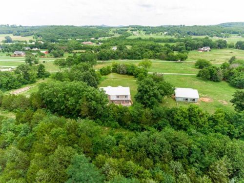 518 Rocky Vly Rd, Lebanon TN  exterior