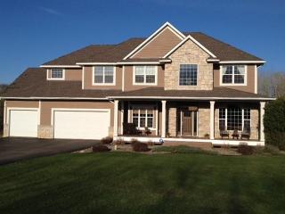 21211 Stoneridge Ct, Lakeville, MN 55044-7278