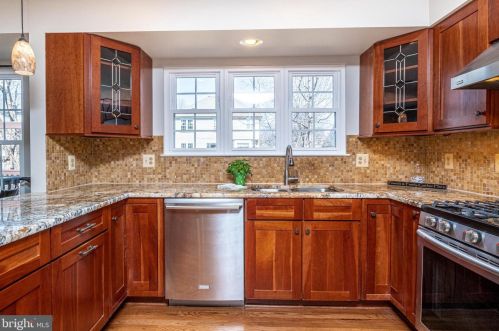 206 Wingate Pl, Leesburg VA 20175-2531 exterior