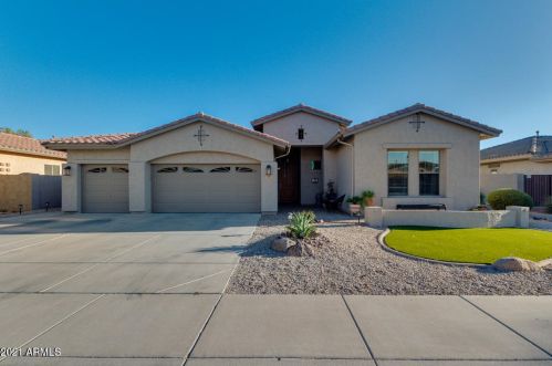 681 Wildhorse Dr, Chandler AZ 85286-6139 exterior