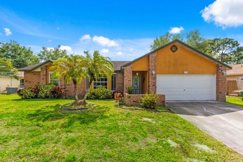1290 Jericho Ave, Fort Pierce, FL 34953-6822