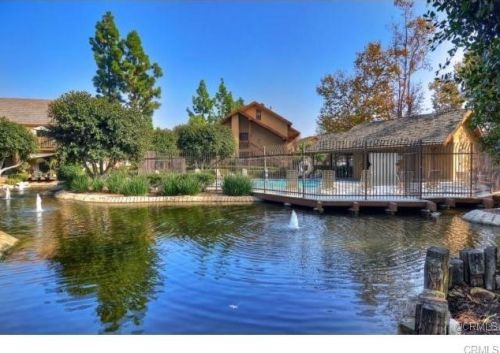 201 Tangelo, Irvine CA  92618-4414 exterior