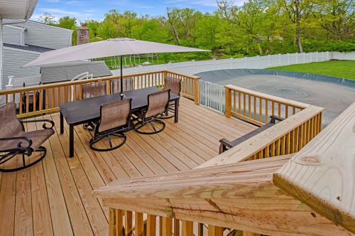 6025 Spicewood Ave, Florence KY  41042-1328 exterior