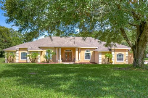 37211 Highridge Dr, Dade City, FL 33525-5900
