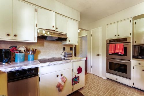 19 Allens Corner Rd, Flemington NJ  08822-5620 exterior