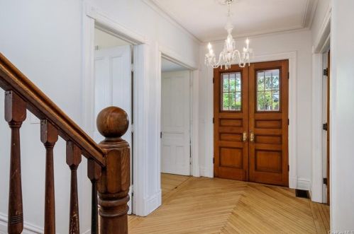 1863 Hanover St, Yorktown Hgts, NY 10598-4401