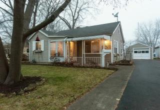 527 7th St, Perrysburg, OH 43551-1562