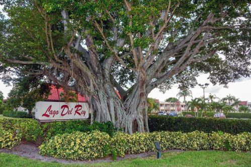 852 Lago Rd, Delray Beach, FL 33445-4516