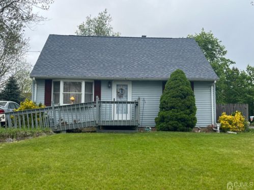 44 Green Acres Ave, East Brunswick, NJ 08816-3013