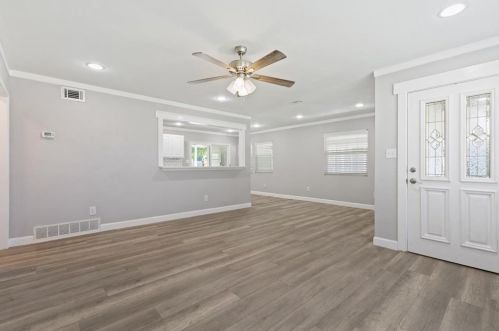 4513 Donnelly Ave, Fort Worth, TX 76107-5406