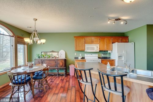 22453 Evergreen Cir, Columbus, MN 55025