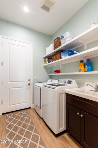 622 Wildflower Dr, Santa Maria CA  93455-6099 exterior