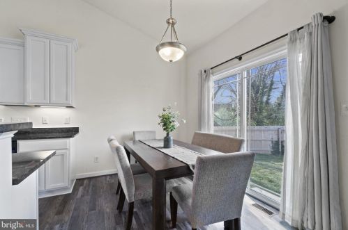 104 Ridgeway St, Fredericksburg VA  22401-2256 exterior