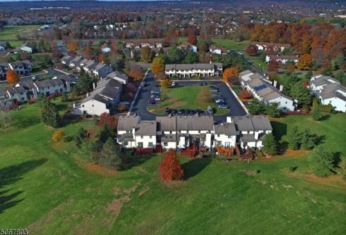 10 Olive Ct, Flemington NJ  08822-3037 exterior