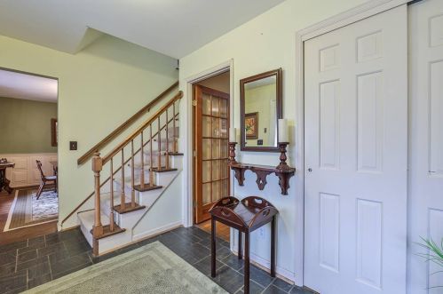 7636 Fairwind Dr, Cincinnati, OH 45242-5911