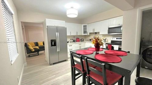 1002 27th Ave, Hollywood FL  33020-5718 exterior