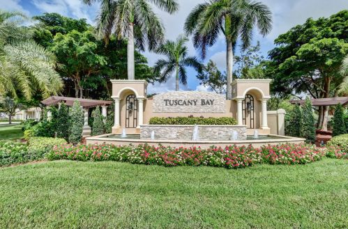 5102 Toscana Trl, Boynton Beach FL  33437-2038 exterior