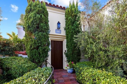 908 Zurich Cir, Newport Beach, CA 92663-5500
