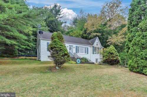 755 Market St, Molino, PA 17961-1003