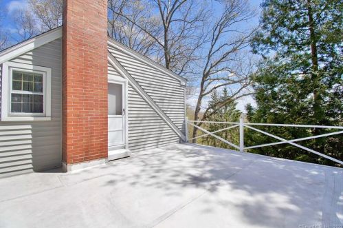 58 Notch Rd, Manchester CT  06043-7421 exterior