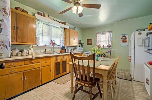 141 Orr Ave, Cheswick, PA 15024-1198