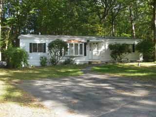 13 Hide Away, Coventry RI  02816-6723 exterior