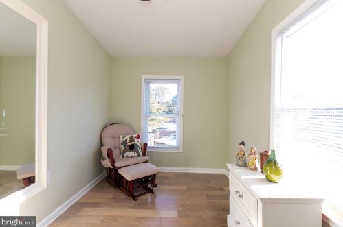 25 Maple Ave, Yardley PA 19067-6642 exterior