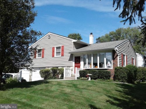 11 Russell Rd, Willow Grove, PA 19090-1911