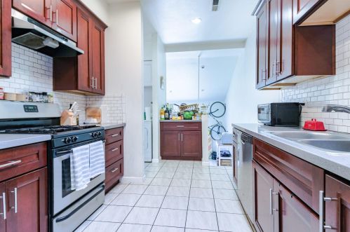 3227 Galindo St, Oakland CA  94601-2507 exterior