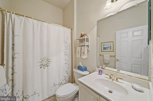 5433 Rodriquez Ln, Haymarket VA  20169-6100 exterior