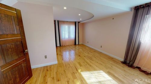 33 Berkshire Rd, Old Bridge NJ  08857-1601 exterior