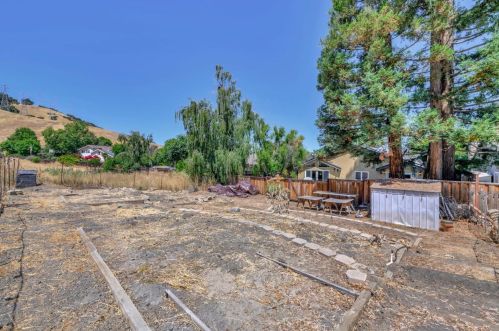 642 Colleen Dr, San Jose CA 95123-4509 exterior