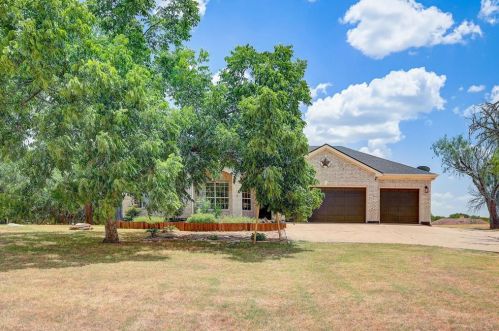 111 Llano Ct, Lost Pines, TX 78612-3405