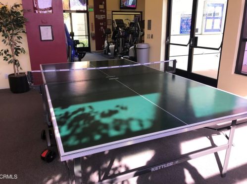 2043 Majorca Dr, Oxnard CA exterior