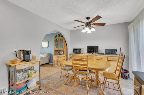34 Wyoming Dr, Jackson Twp NJ  08527-1544 exterior