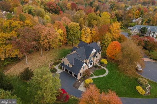 10 Devonshires Ct, Blue Bell PA  19422-2560 exterior