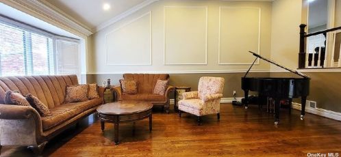 21 Yates Ln, Muttontown, NY 11753-1418