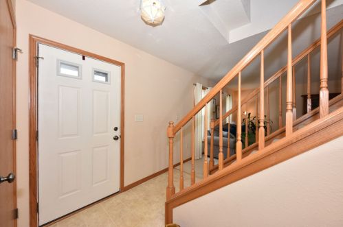 1286 Garfield Ln, Hartford, WI 53027-9259