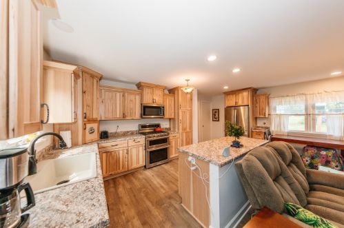 2404 River Rd, Waterford WI  53185-5071 exterior