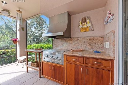 701 Winters Creek Rd, Palm City, FL 34990-8074