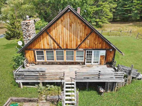 225 Main St, Grafton, NH 03240-3708