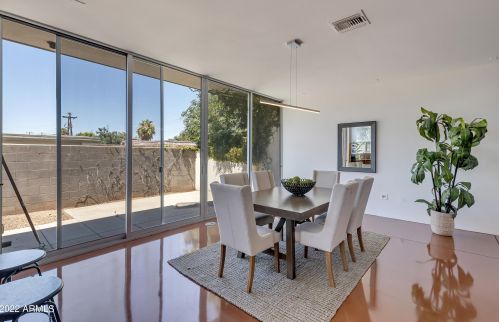 5576 12 St, Phoenix AZ 85086-4804 exterior