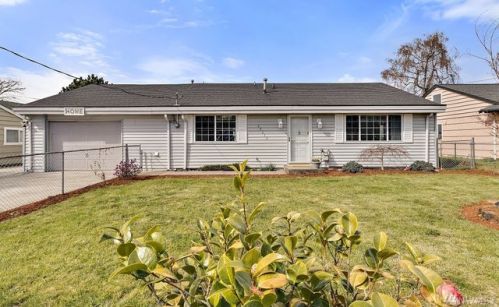 25213 29th Ave, Kent, WA 98032-5581