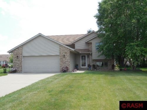 327 Cardinal Dr, Mankato MN  56001-6715 exterior