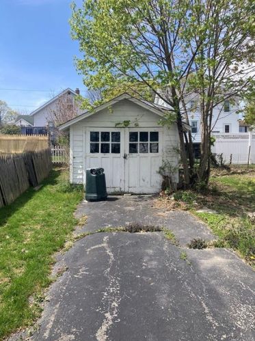 12 Budd Ave, Middletown, NY 10940-6510
