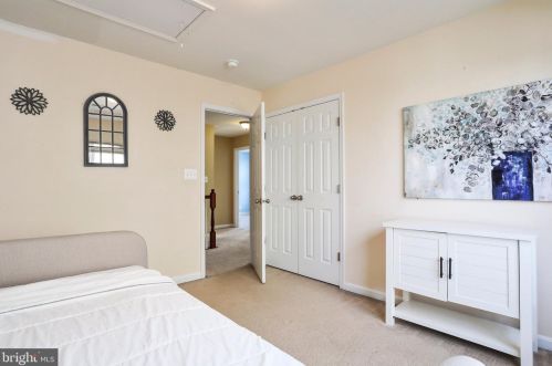 214 Union Ridge Dr, Charles Town WV  25414-4950 exterior