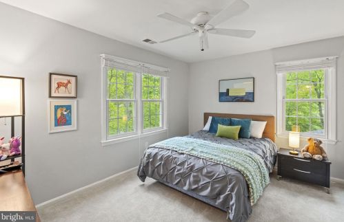 10809 Dayflower Ct, Herndon VA  20191-5109 exterior