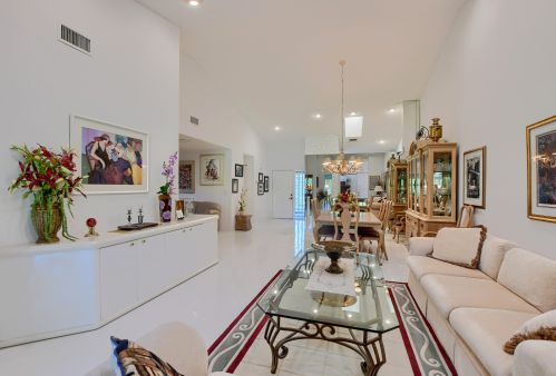 8425 Springlake Dr, Boca Raton FL  33496-4904 exterior