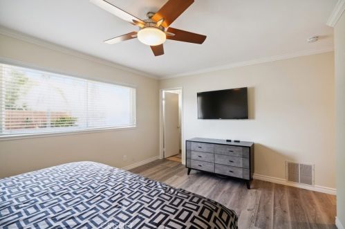 857 Crosby Ave, Simi Valley CA  93065-5012 exterior